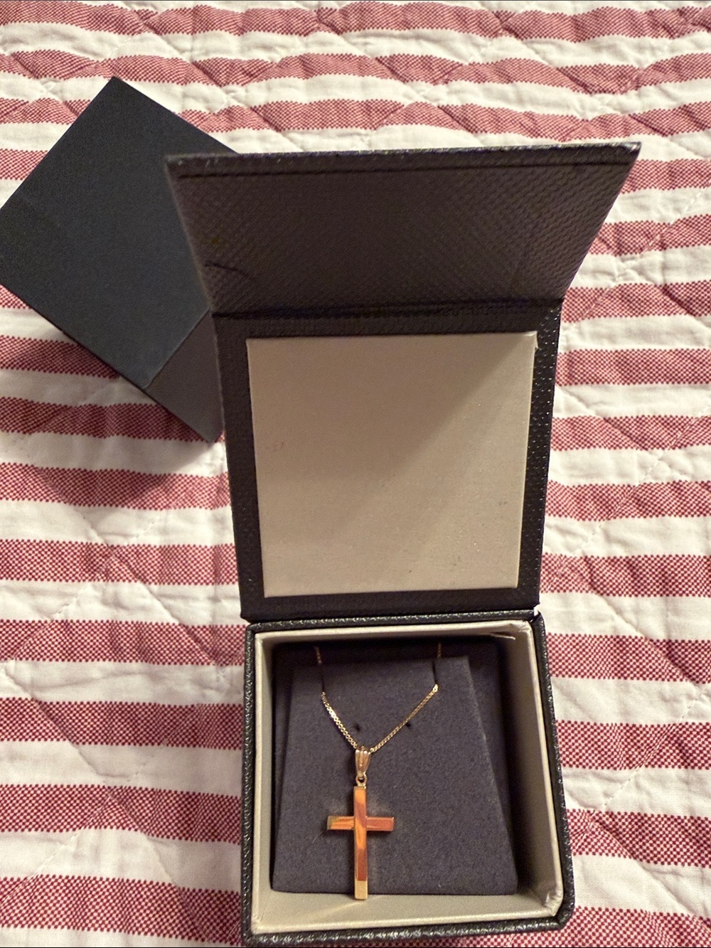 BNWT 14kt Gold High Polish Cross Pendant - Picture 8 of 9